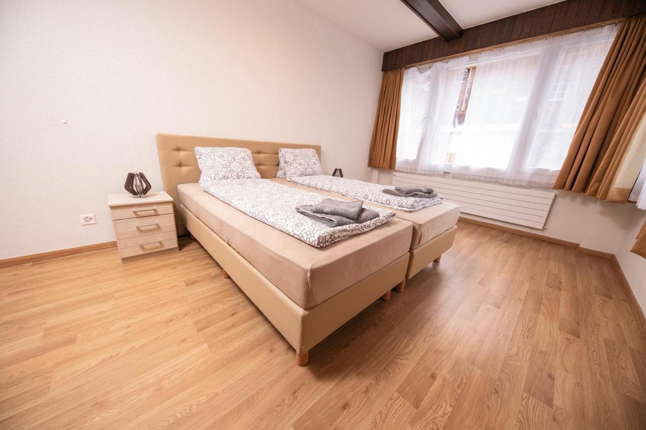 Haus Astoria Lägenhet Saas-Grund Exteriör bild